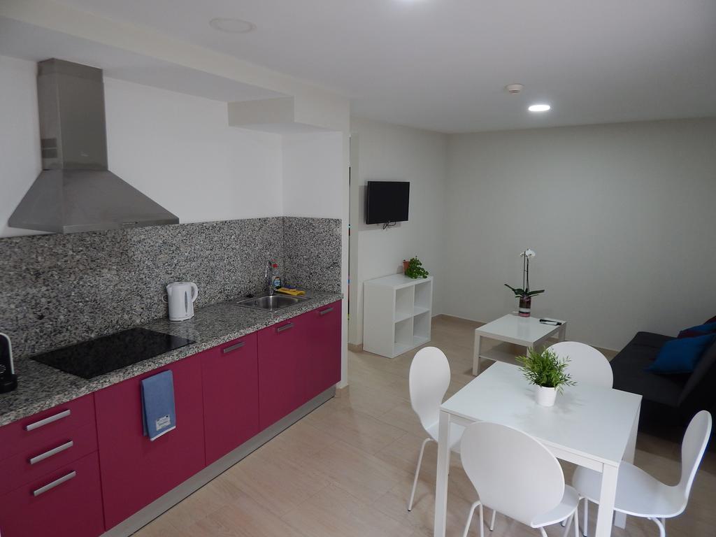 Apartamentos La Rosita Бенидорм Экстерьер фото