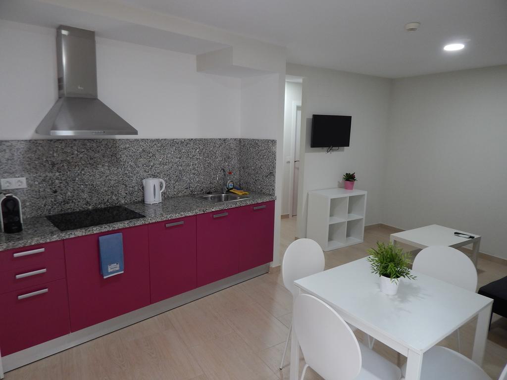 Apartamentos La Rosita Бенидорм Номер фото