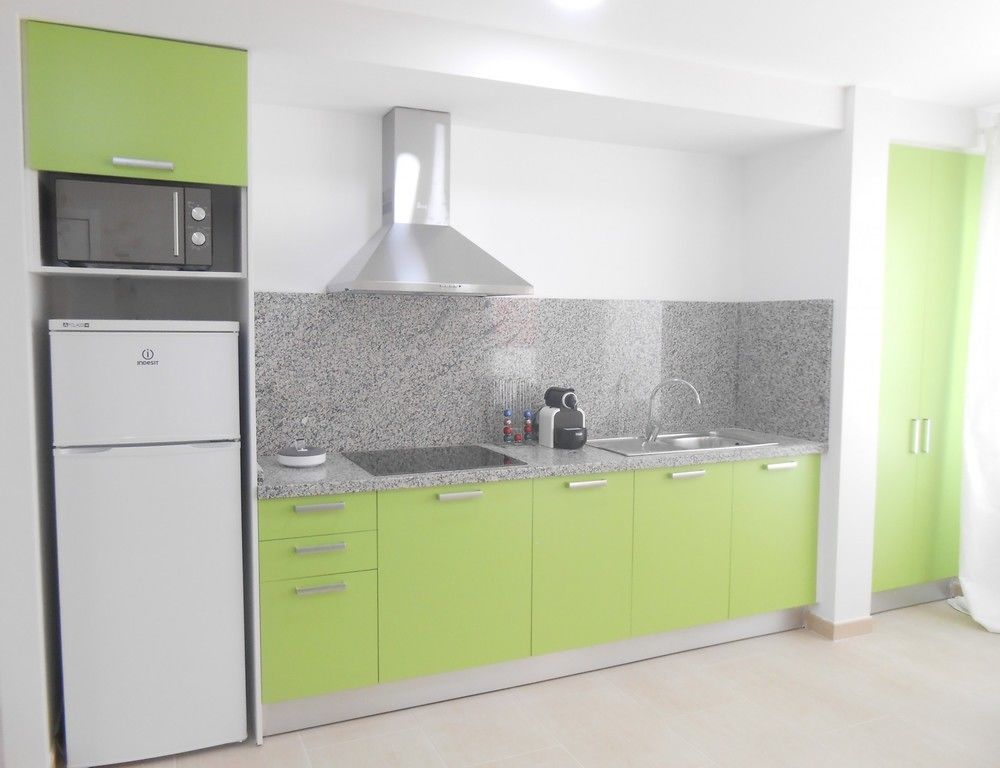 Apartamentos La Rosita Бенидорм Экстерьер фото