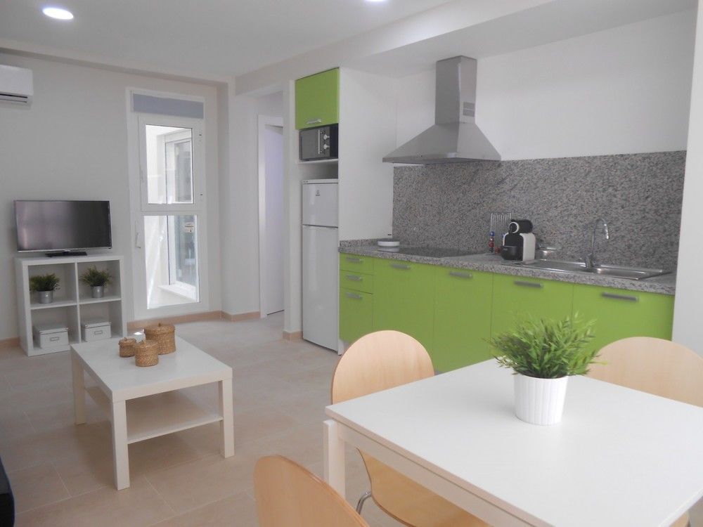 Apartamentos La Rosita Бенидорм Экстерьер фото
