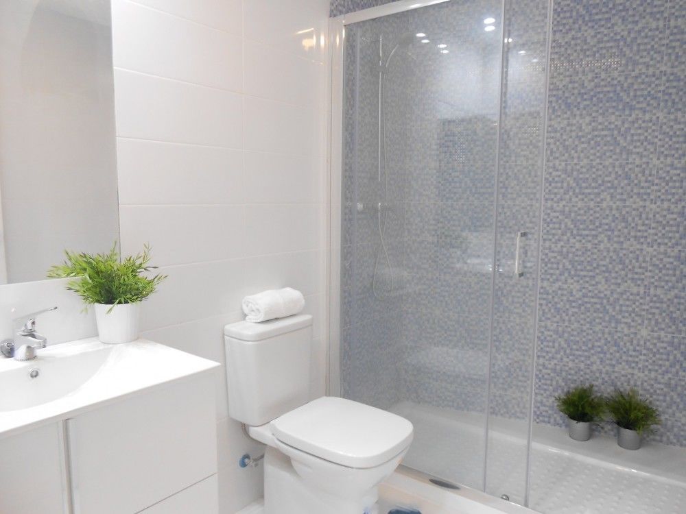 Apartamentos La Rosita Бенидорм Экстерьер фото
